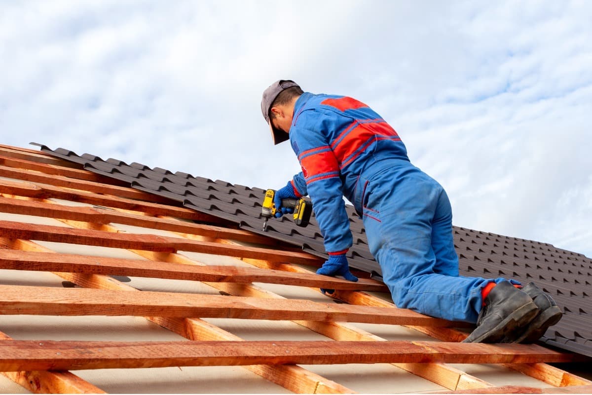 Dependable Roofing Contractor for Homes &amp; Businesses