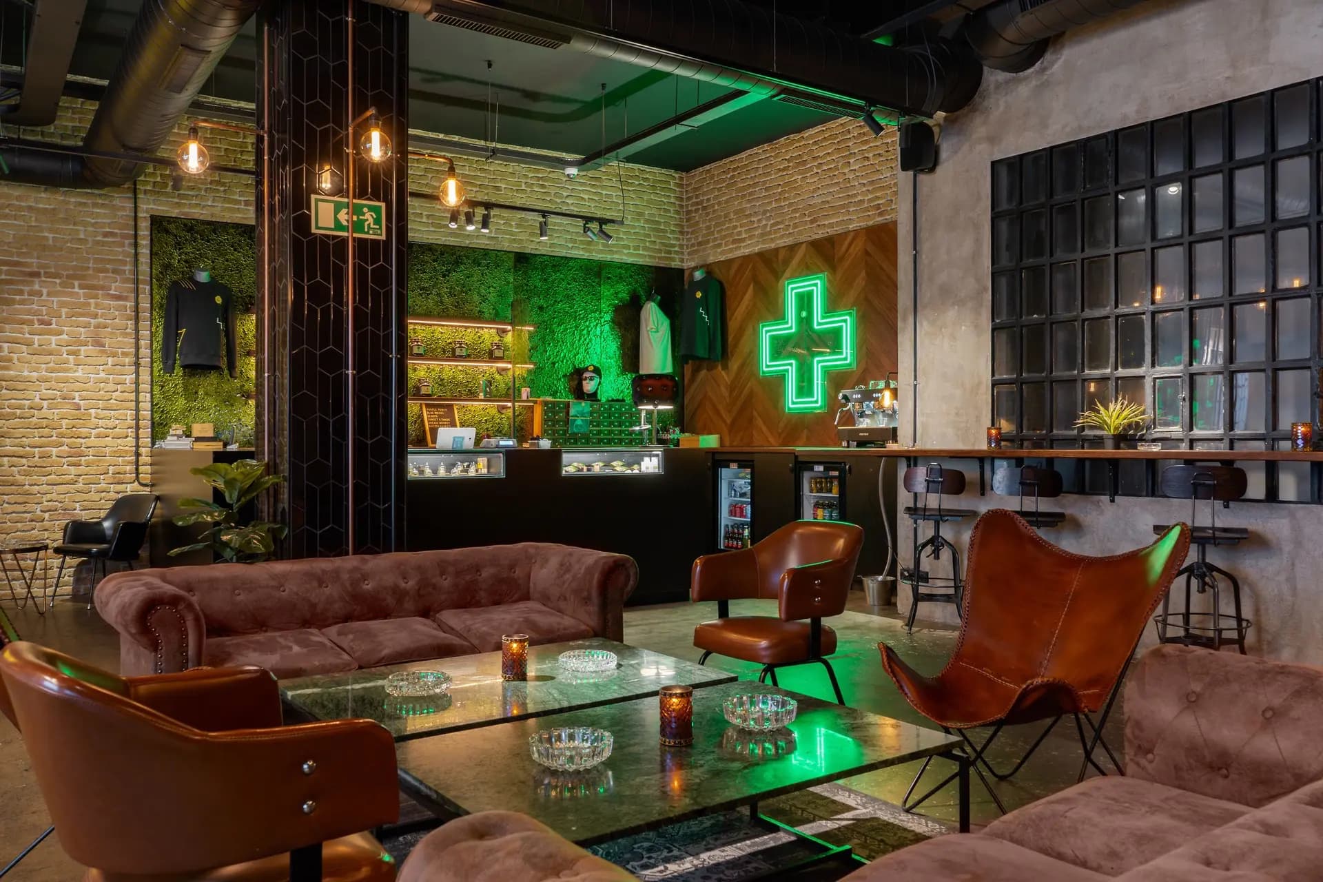 Coffee Shop Madrid: Expériences et Services Proposés