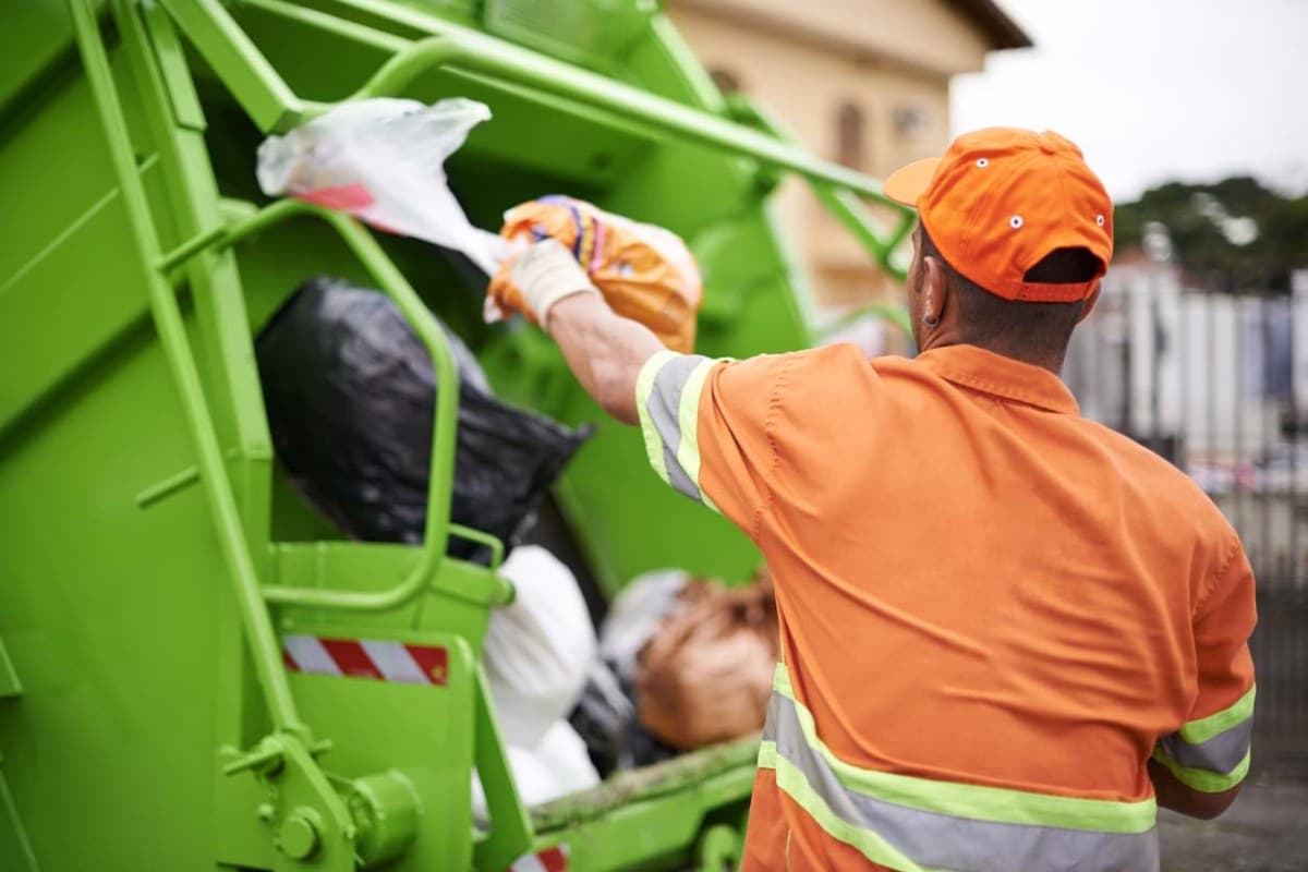 How to Choose the Best Junk Remover in Arizona