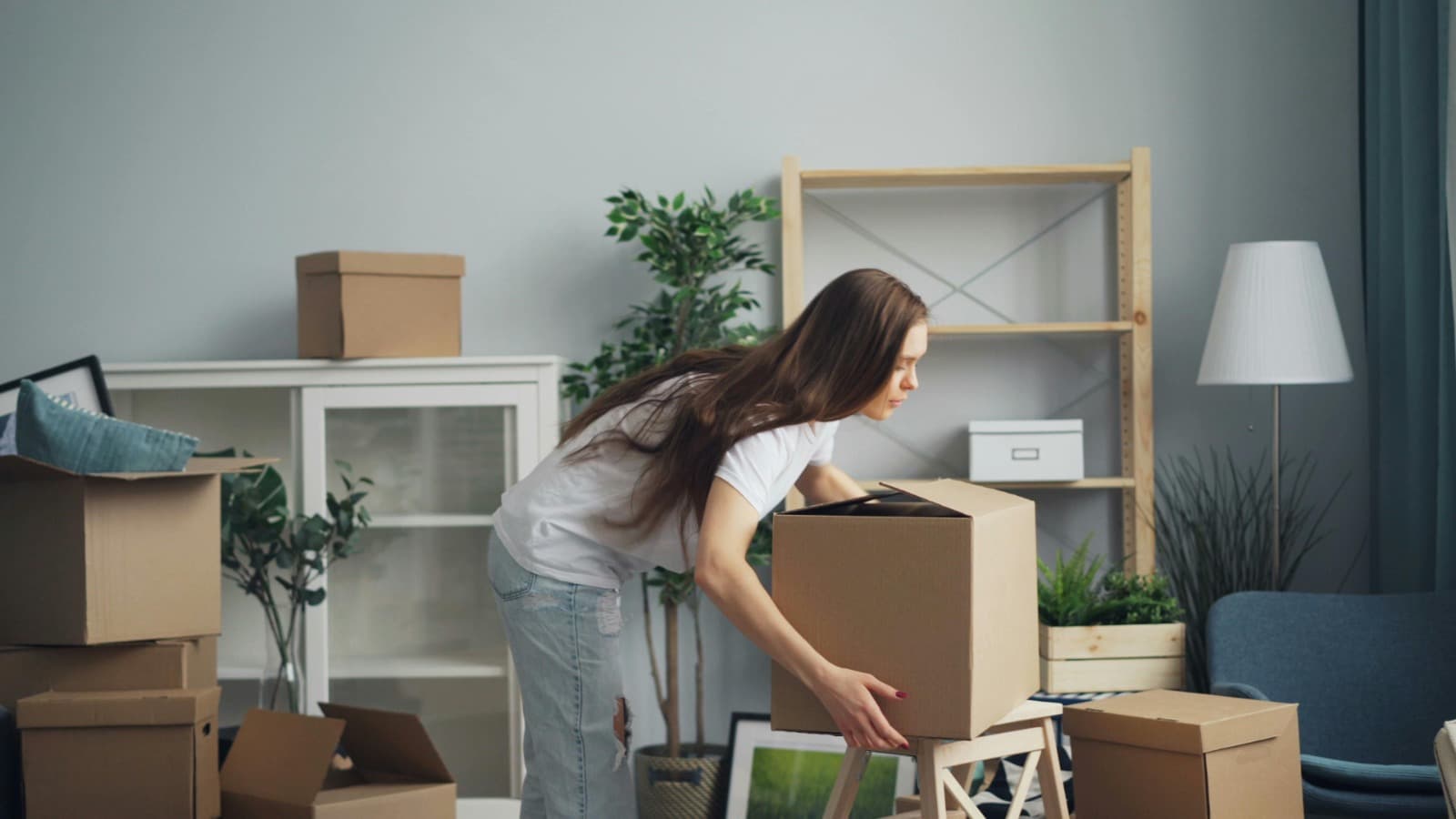 Affordable Furniture Moving Overseas from UK | Reloux