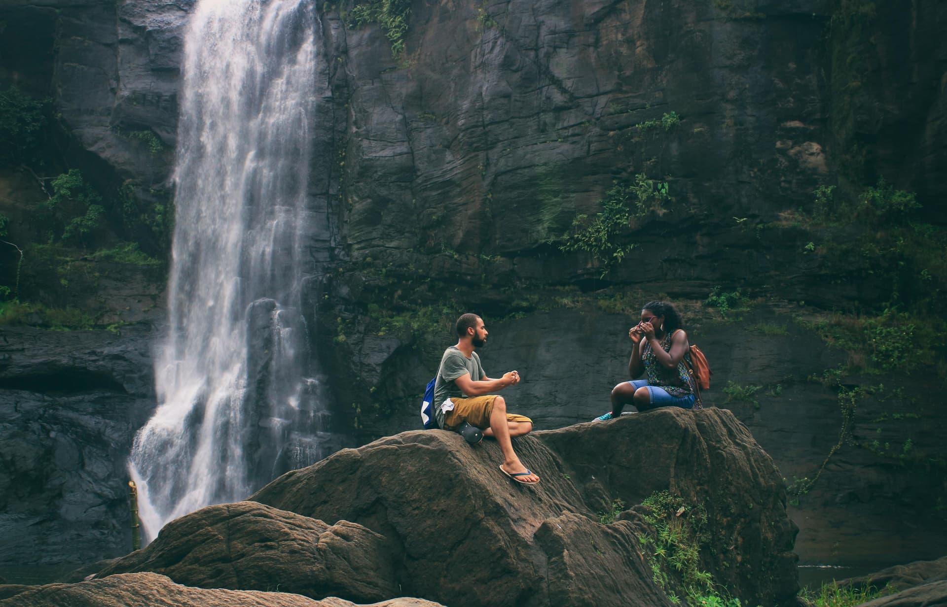 Address for Multnomah Falls Waterfalls: Shuttle Pickup Points