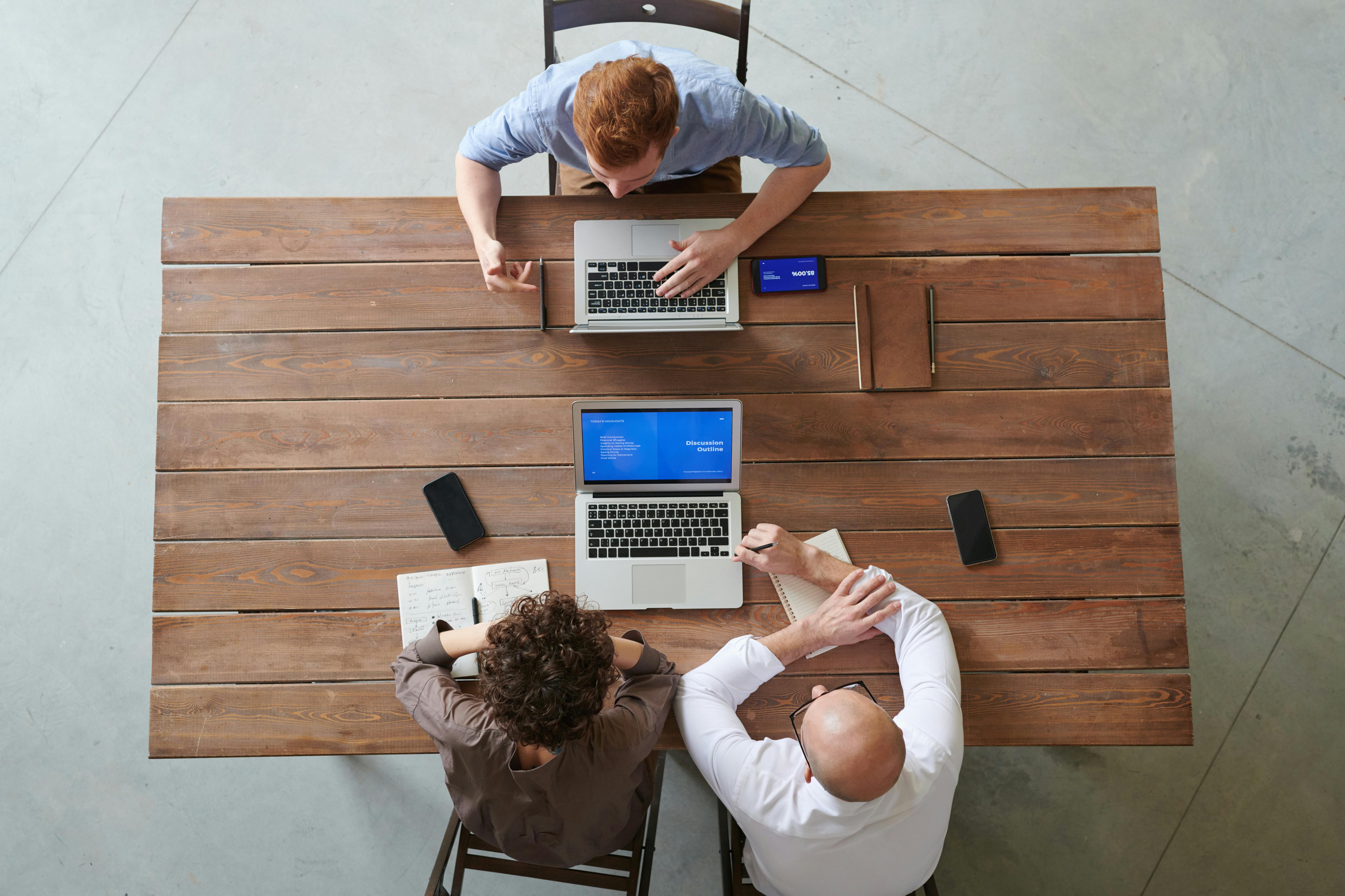 HOW SAFETY COLLABORATION SOFTWARE IMPROVES ORGANIZATIONAL SAFETY CULTURE