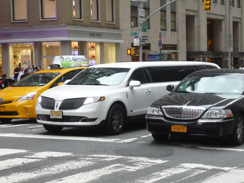 15133772494_bb4770936e_b