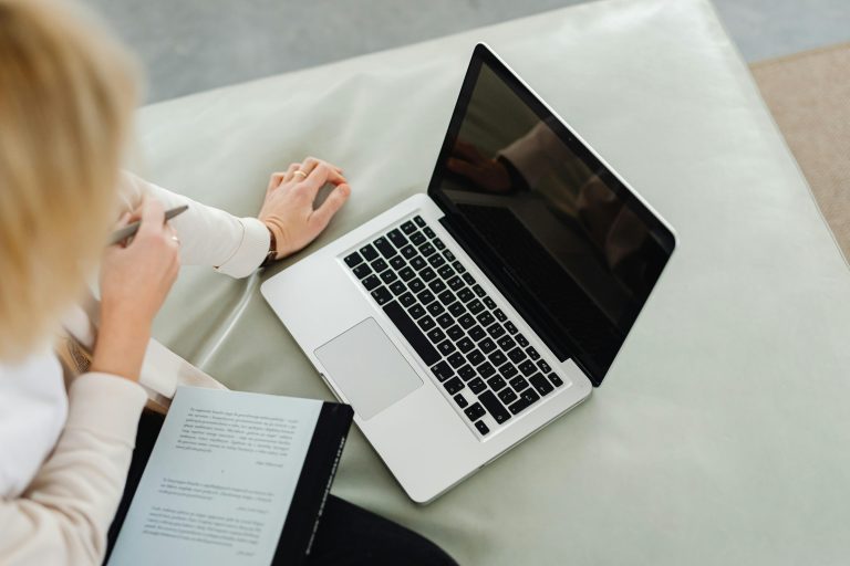 pexels-karola-g-6632410